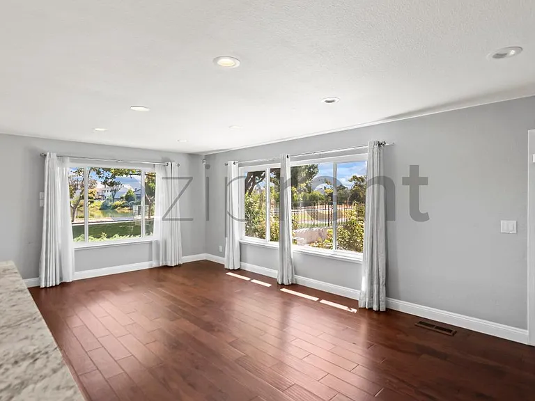 5319 Westbury Ct — Photo 7