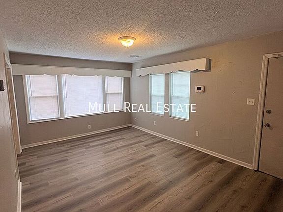 2nd image of 1041 N Tabor Ave