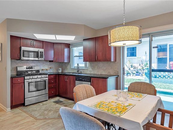 4th image of 12400 Park Blvd APT 403