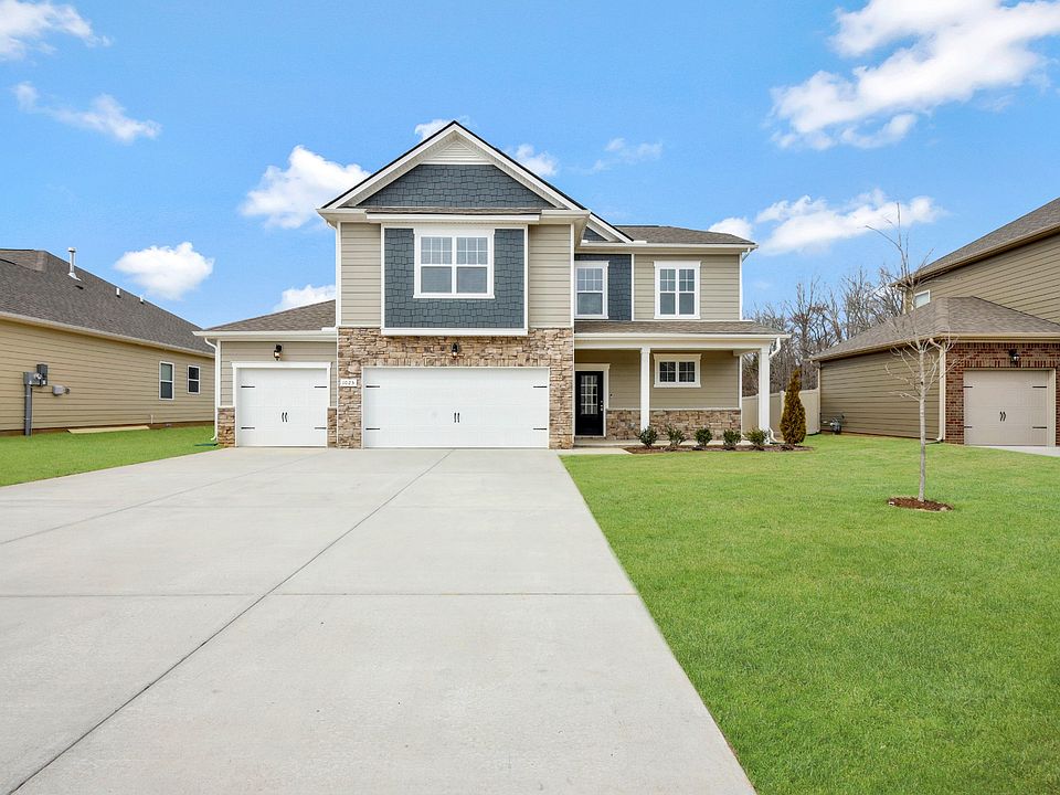 1st image of 1025 Black Oak Dr