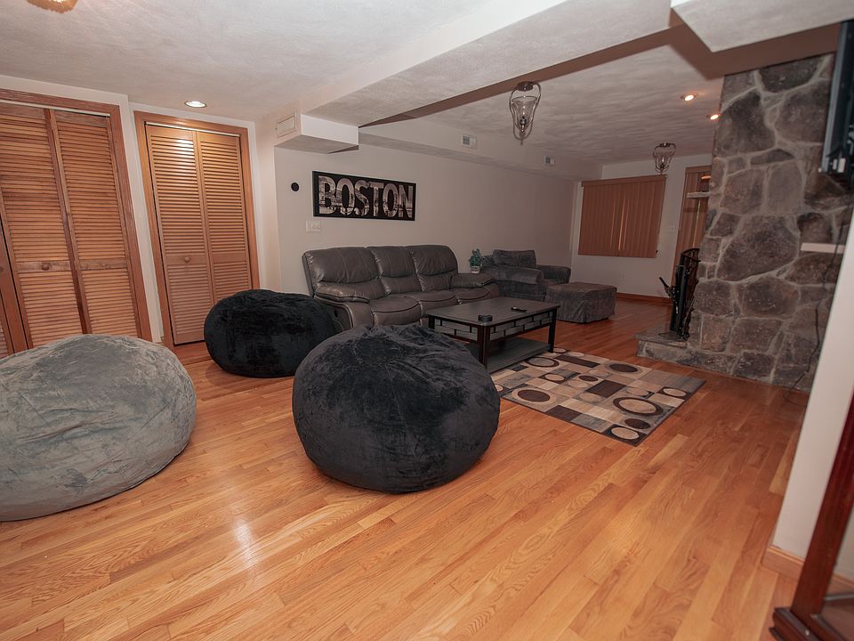 1st image of 5 Emmet St Floor 2