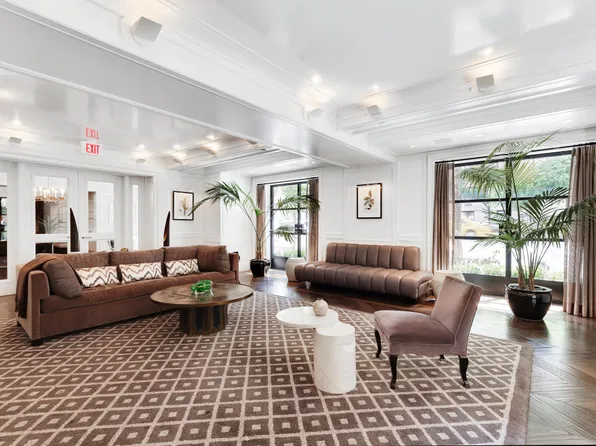 530 Park Avenue image 25 of 26
