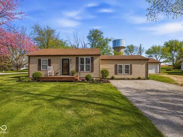 3340 Grace St, Greenwood, IN 46143