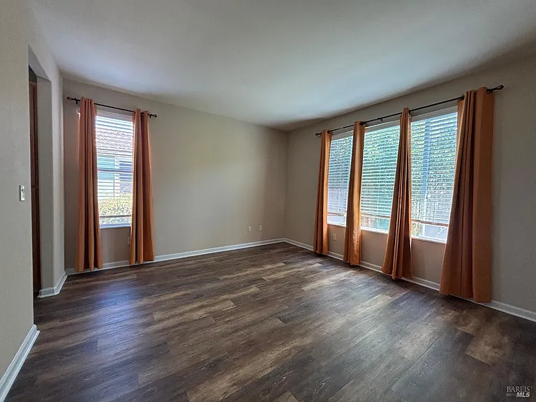 520 Arlington Dr — Photo 18