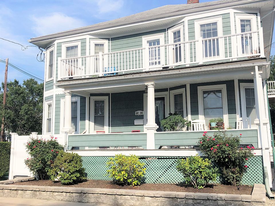 1st image of 249 Beach St #1