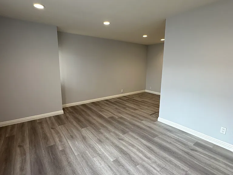 436 Palm Dr #5 — Photo 4