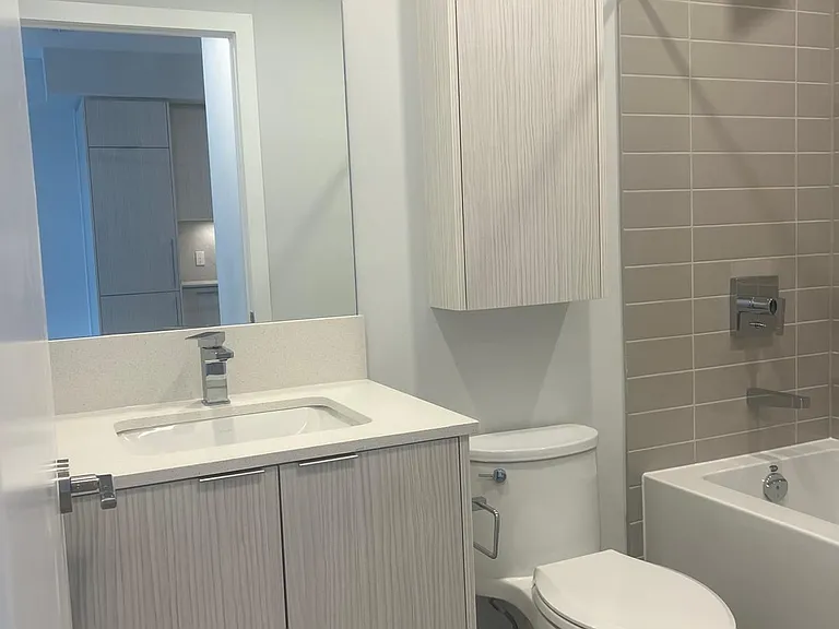 430 Square One Dr #811 — Photo 8