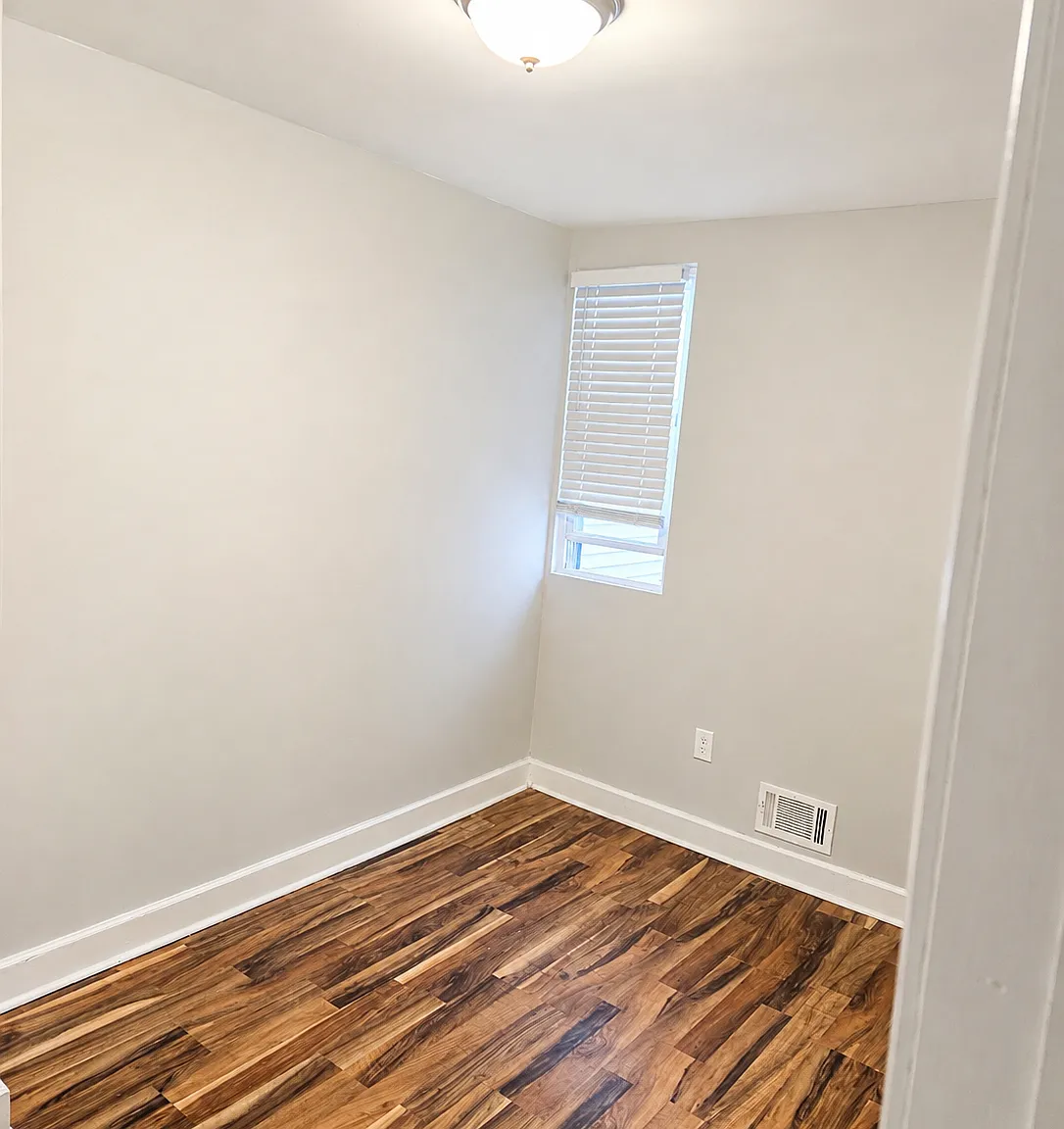 3 bed, 1.5 bath, 1064 sqft, $1,600 — Photo 3