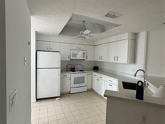 5th image of 2182 Anchorage Ln APT A