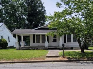 11 2nd Ave, Thomasville, NC 27360