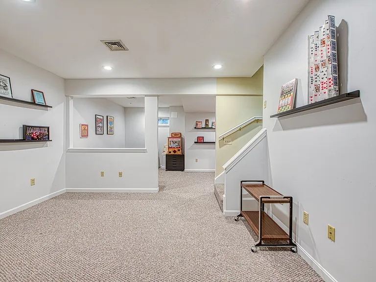 28 Gaslight Ln #28 — Photo 21