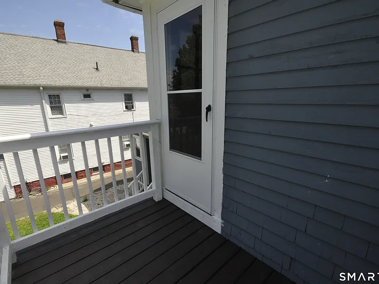 20 Mountain St — Photo 23