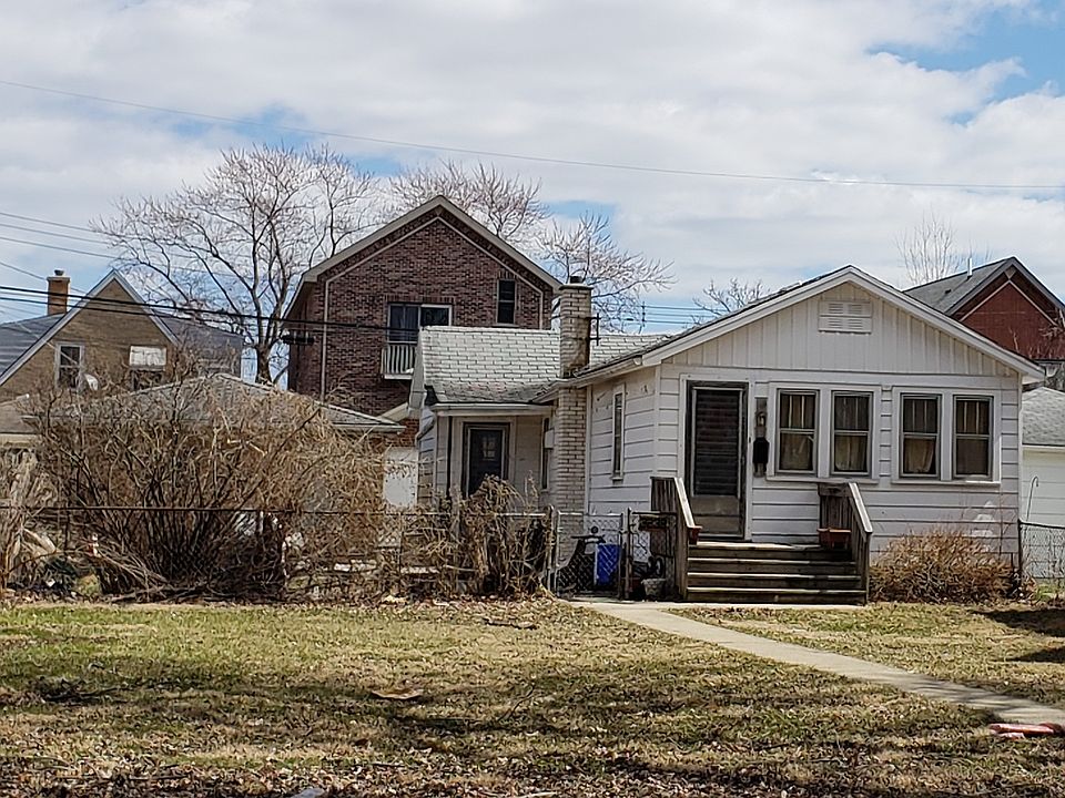2nd image of 3239 N Pittsburgh Ave
