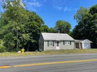 555 Rindge Rd, Fitchburg, MA 01420