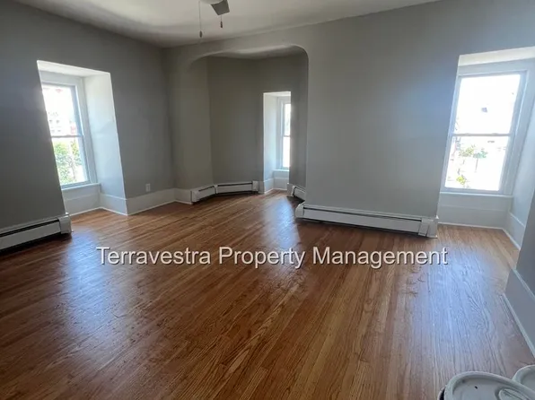 118 N 2nd Street, 118 N 2nd St APT 3B, Millville, NJ 08332