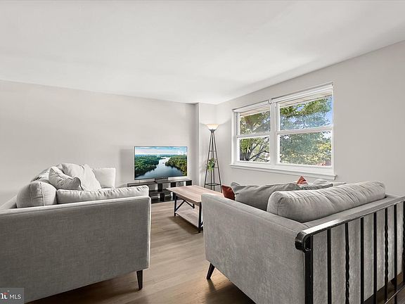 2nd image of 5663 Chelwynd Rd