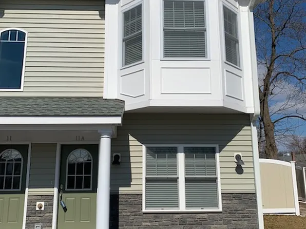 15 Bates Pl APT 11A, Danbury, CT 06810