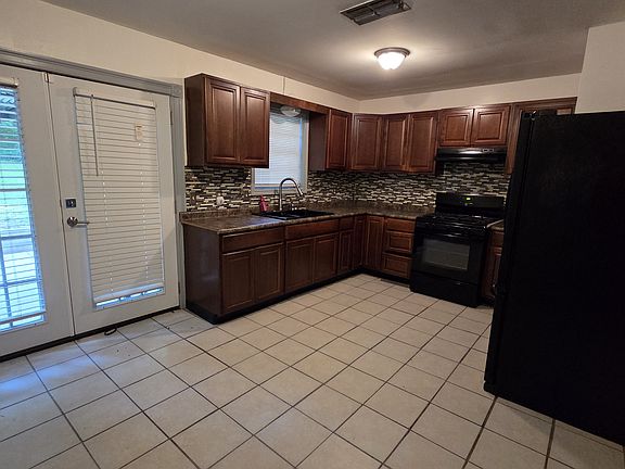 4th image of 6310 Tierra Dr