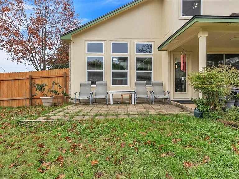 1700 W Pflugerville Pkwy — Photo 40