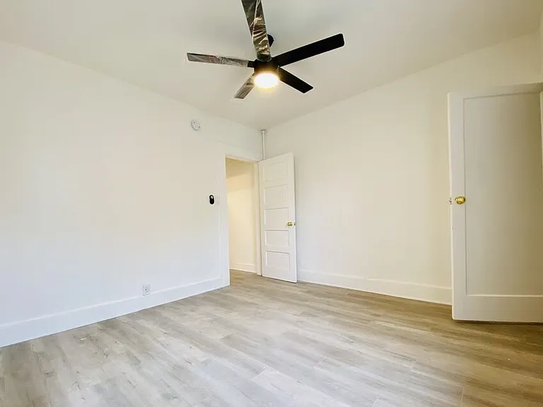 1474 W Vernon Ave — Photo 4
