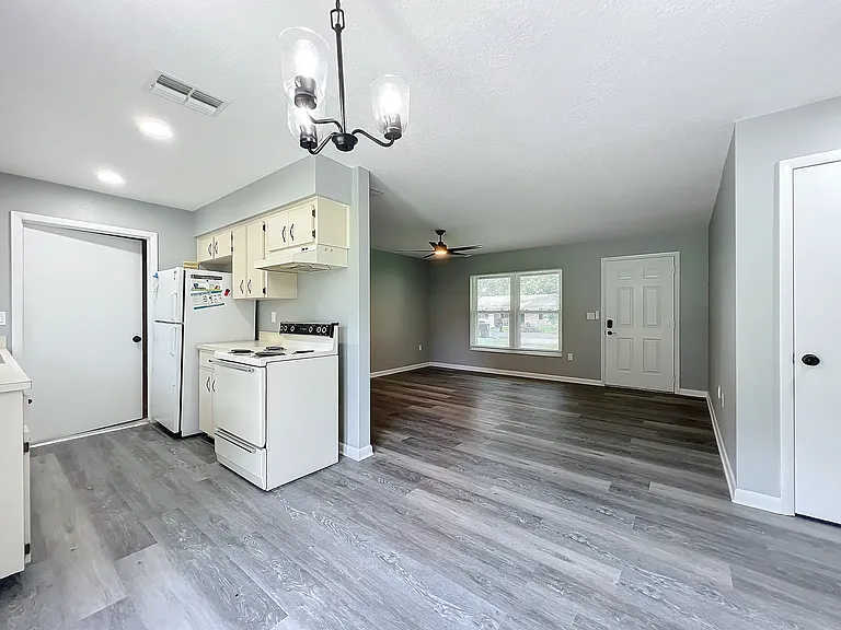 4081 Glisson Dr — Photo 7
