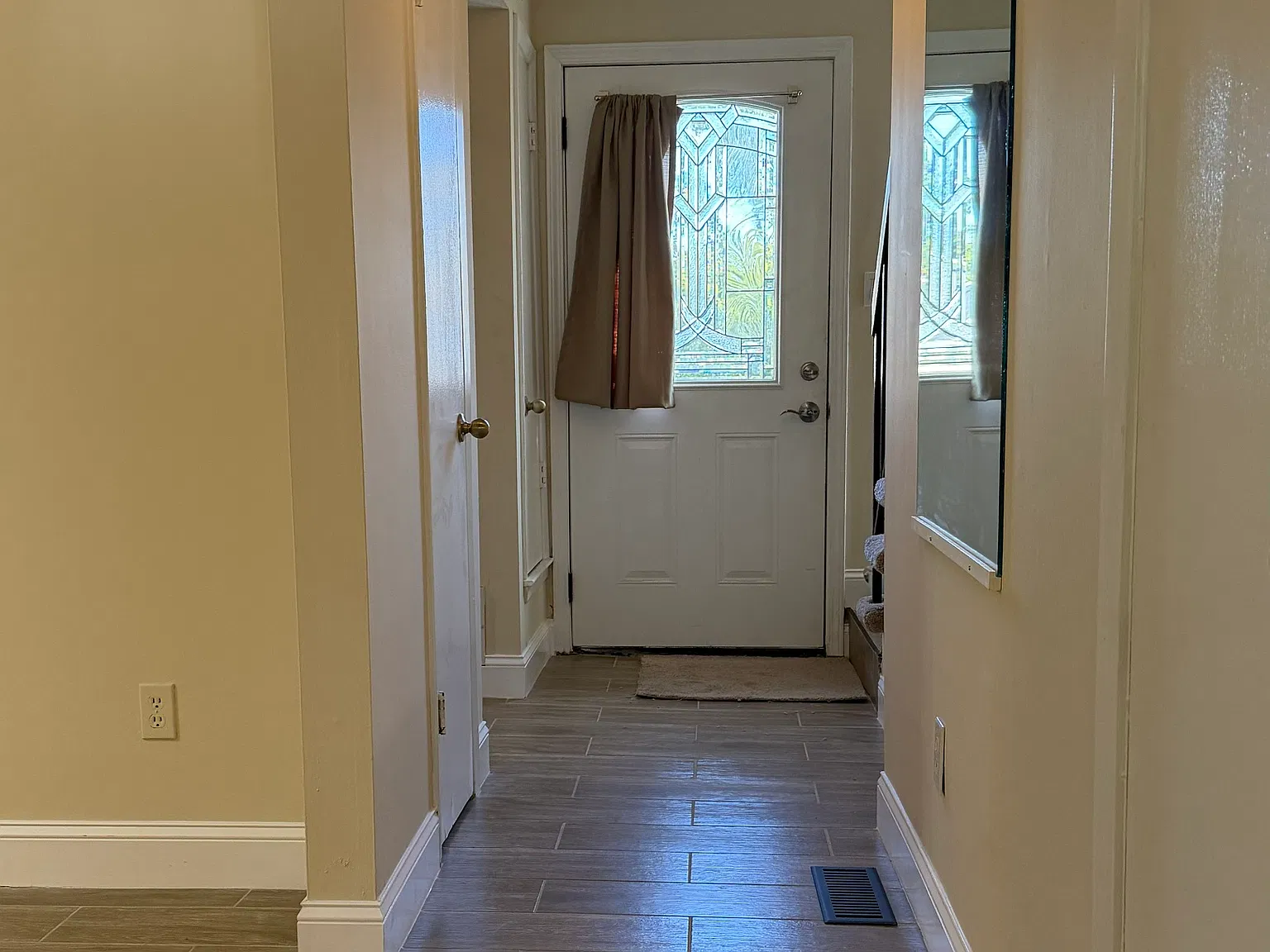2 bed, 2.5 bath, 1276 sqft, $1,450 — Photo 1