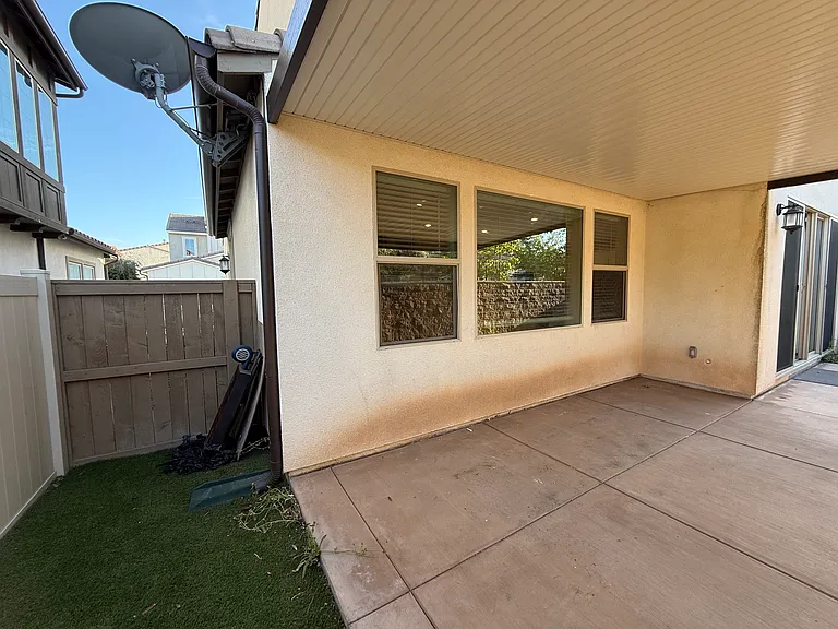 10110 Hercules Way — Photo 26