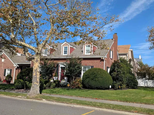 1 N Somerset Ave, Ventnor, NJ 08406