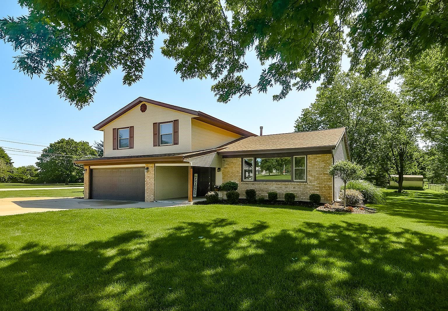 8487 N Canary Dr, Stillman Valley, IL 61084 Zillow