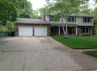 5220 Huntington Dr, Midland, MI