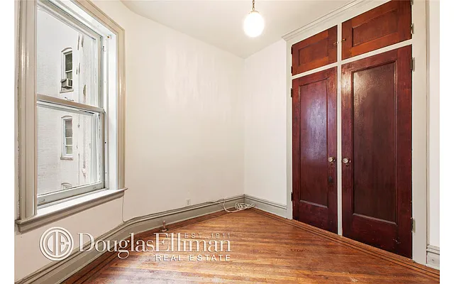 Sold by Douglas Elliman | media 25