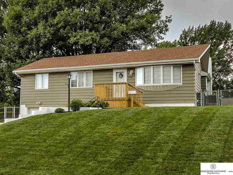 1st image of 3282 S 77th Ave