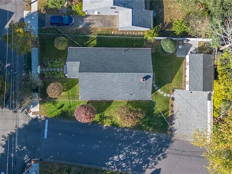 26 Vernon Ave — Photo 39