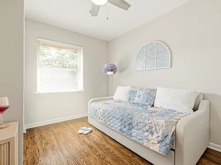 1213 Dalhart Dr — Photo 20