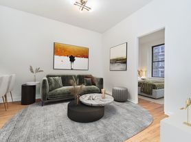 324 E 74th St, New York, NY