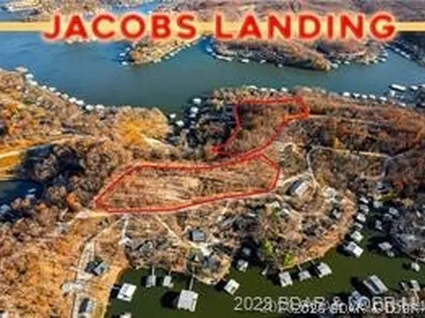 7 Chimney Poin, Sunrise Beach, MO 65079