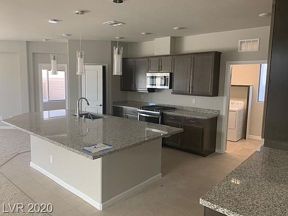2nd image of 360 Lakeport Ct