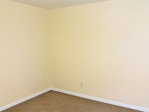 3rd image of 972 Sherman Ave APT 1E
