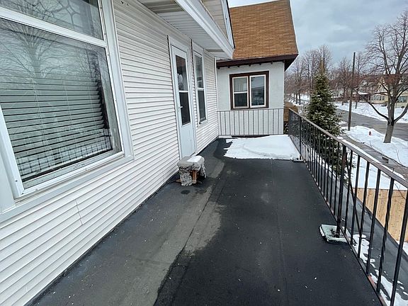 5th image of 2125 6th St N #2127