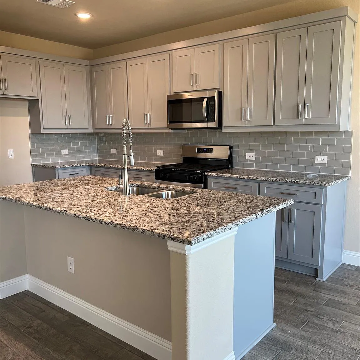 4 bed, 1845 sqft, $2,000 — Photo 1