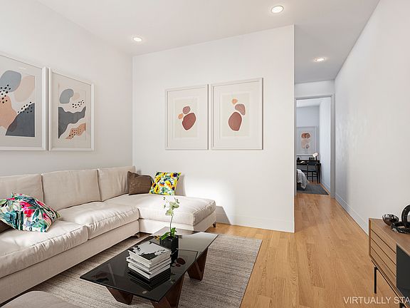 3rd image of 385 Chauncey St APT 1L