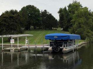 26354 212th Ave, Manchester, IA 52057