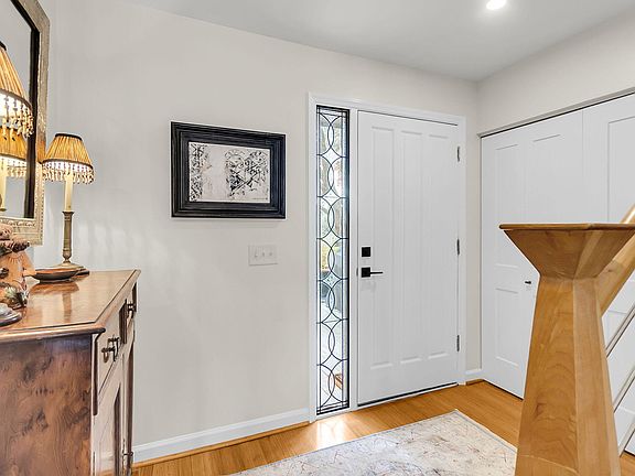 5th image of 1918 Marsh Oak Ln