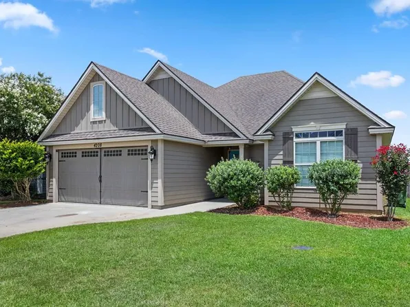 4208 Shadow Garden Dr, Hahira, GA 31632