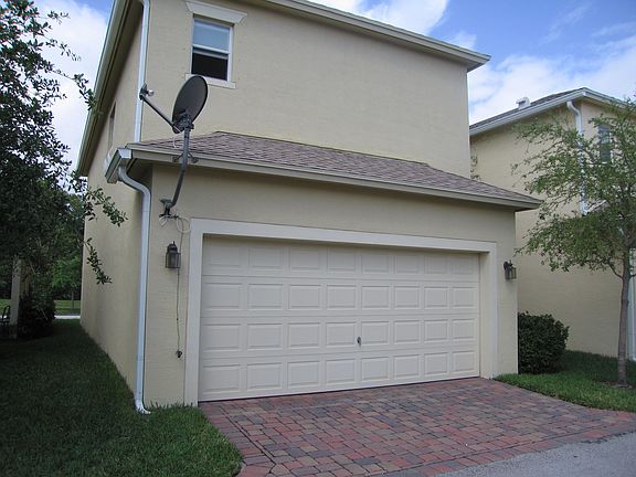 3rd image of 2342 SE Quaint Dr