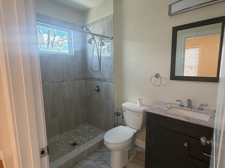 9 Nottingham St #1 — Photo 18