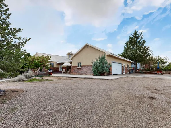 135 Reclining Acres Rd, Corrales, NM 87048