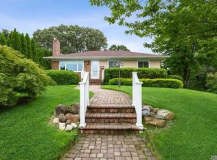 44 Charmian St, Huntington Station, NY 11746