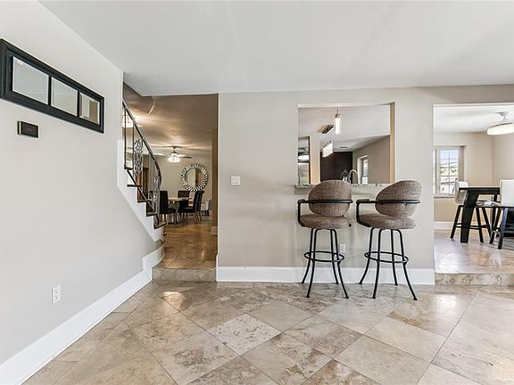 4th image of 4405 Burke Dr