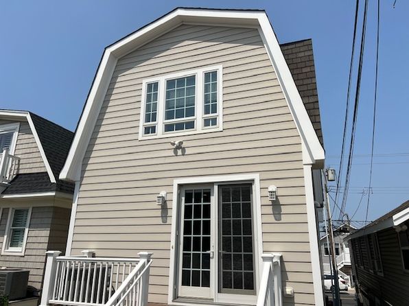 160 1st Ave